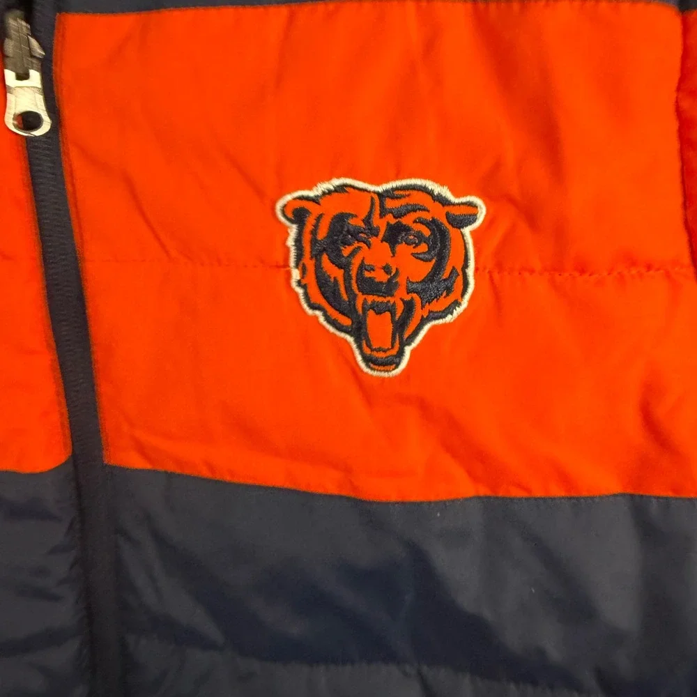 Chicago Bears Reversible Puffer Vest Fleece Men L Navy Orange Gray NFL - Picture 9 of 12